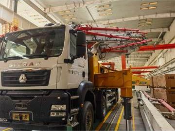 2022 Used HB60V Truck-Mounted Concrete Boom Pump for Sale
