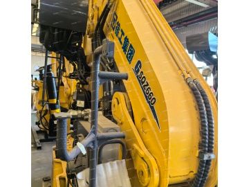 XCMG SQZ660AII truck crane 2