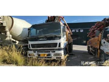 XCMG USED truck mounted concrete pump HB56