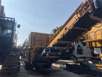 XCMG XPL1000 Used Mobile Rock Crusher for sale