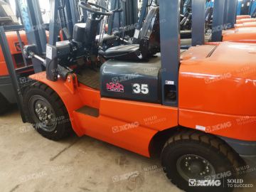 Used Mini Diesel Forklift XCMG XCB-D35 Forklifts Price