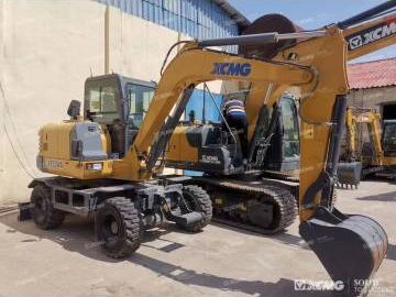 Used 6 ton Mini Wheel Excavator XCMG XE60WA For Sale